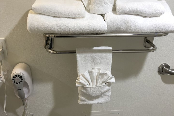Room 30 of 37