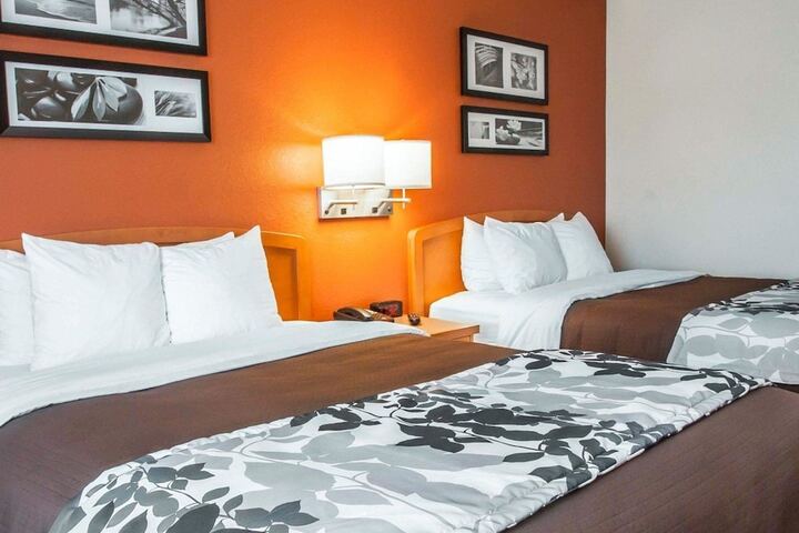 Room 21 of 43