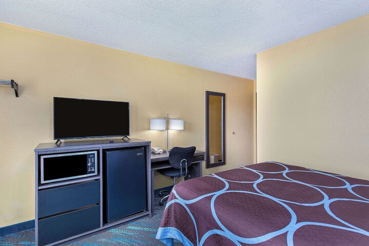 Super 8 by Wyndham Somerset