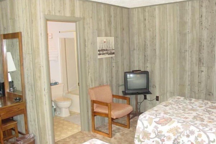 Room 32 of 95