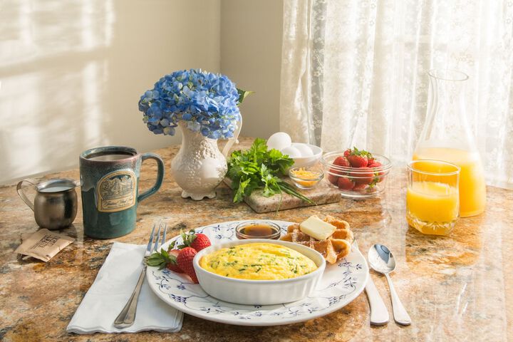 Breakfast/Coffee Service 110 of 116