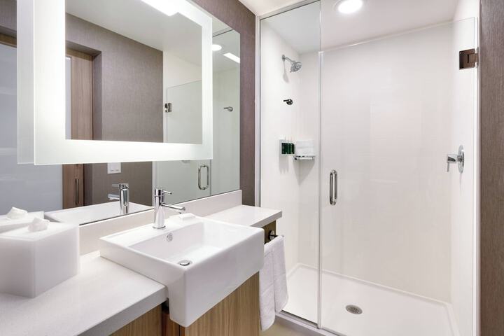 Room 20 of 32