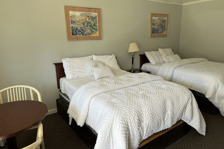 Room 6 of 6