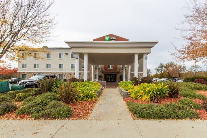 Hotel 5 of 135