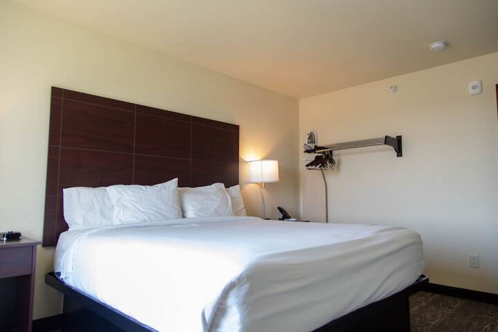 Room 13 of 48