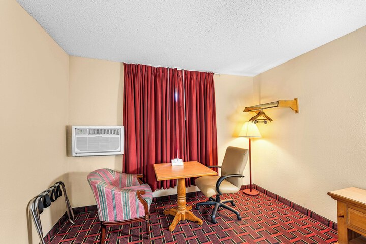 Room 26 of 29