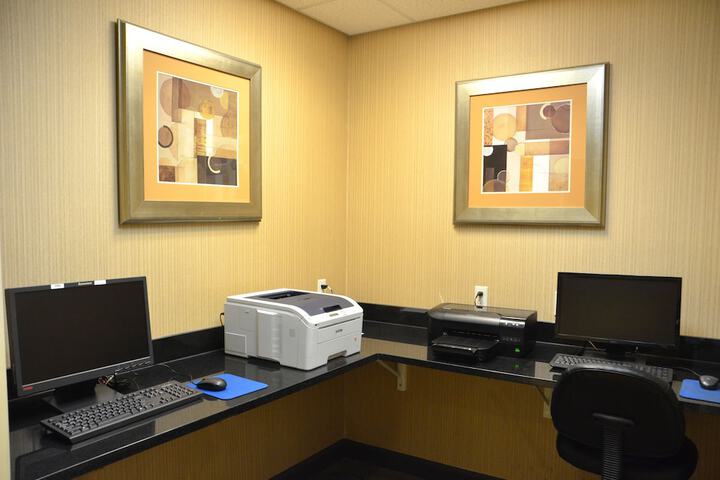 Holiday Inn Express Hotel & Suites Sidney by IHG