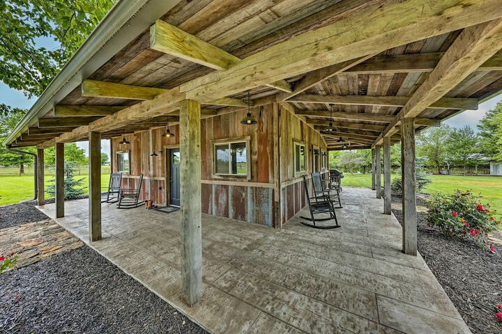 Waterfront Missouri Escape w / Private Pond & Dock!