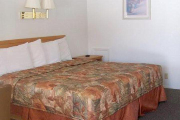 Western Motel Ranchester