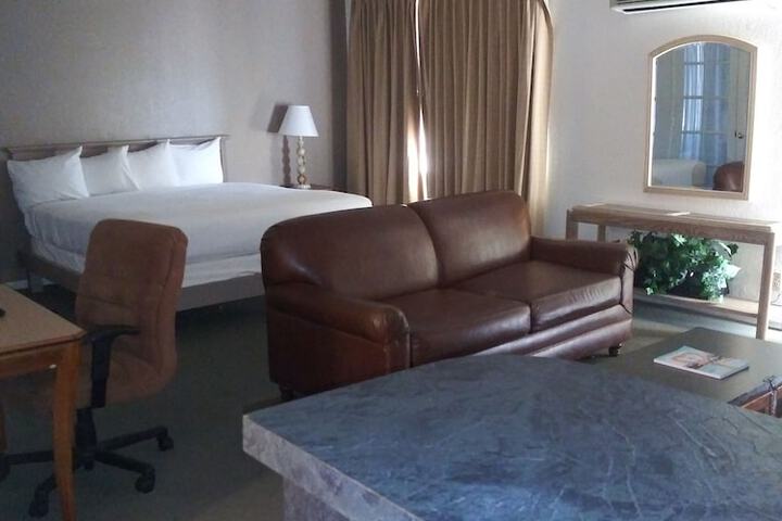 Desert Hot Springs Spa Hotel