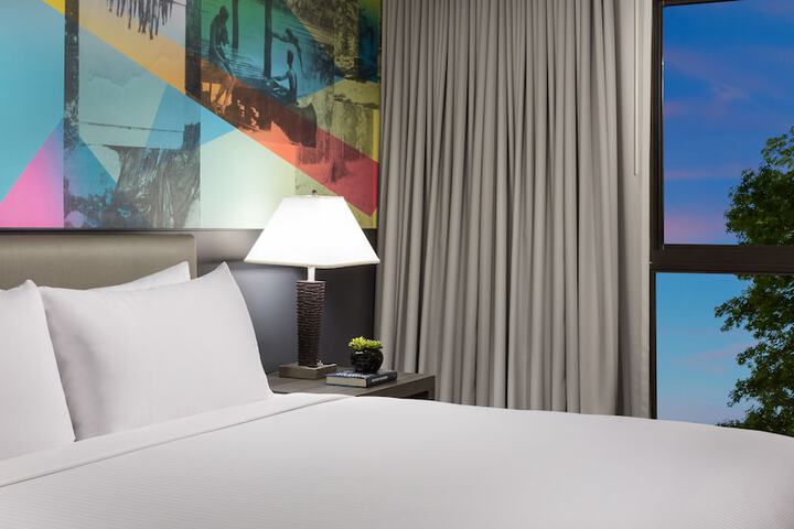 Room 40 of 83