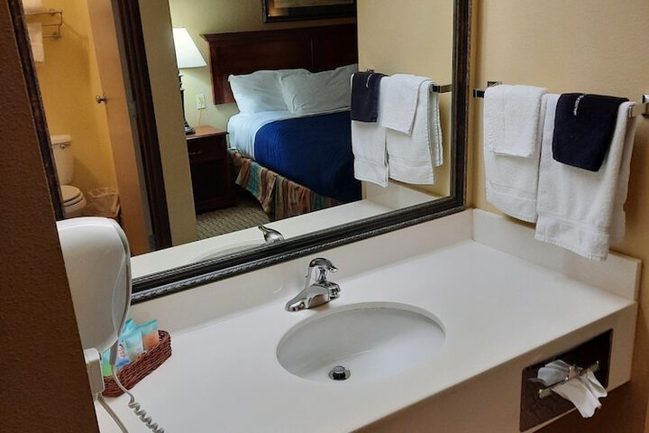 Room 13 of 29
