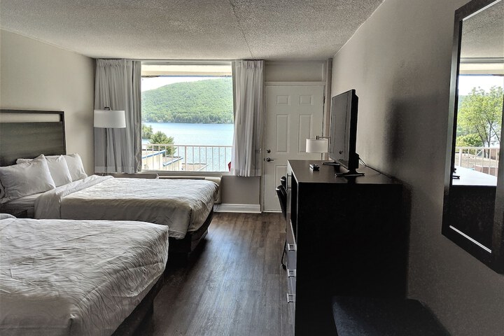 Lakefront Terrace Resort