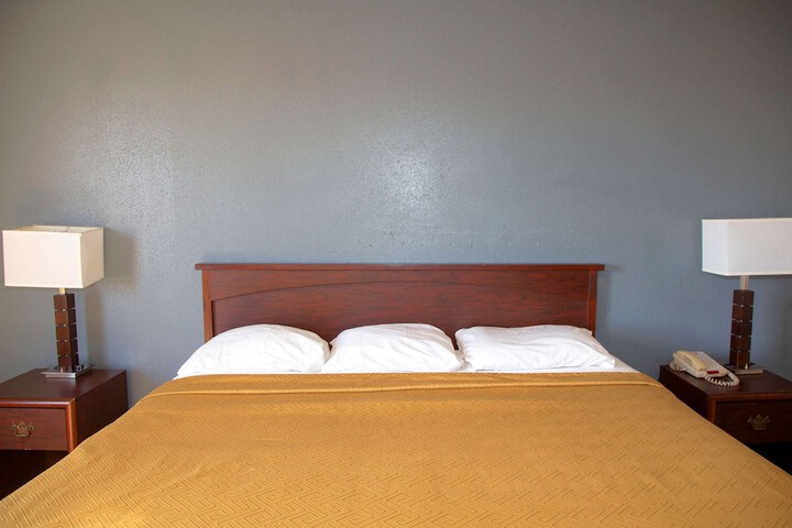Room 26 of 66