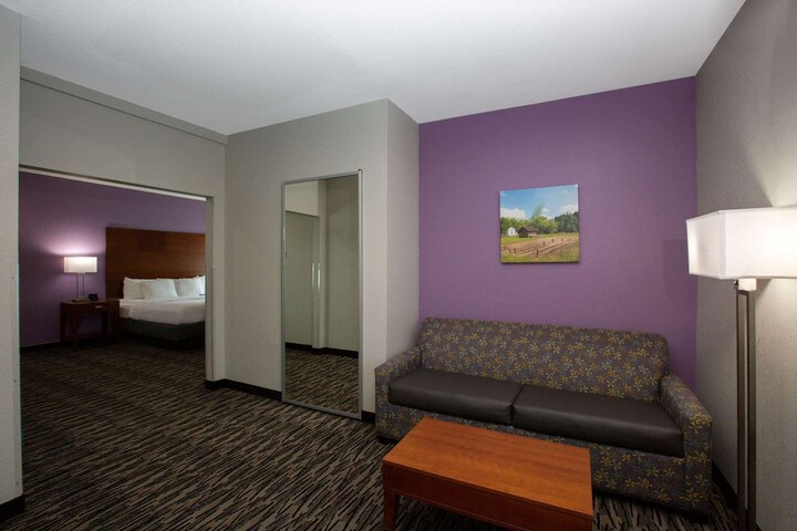 Room 14 of 35