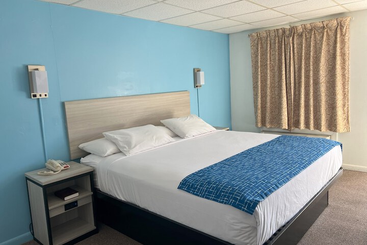 Room 43 of 51