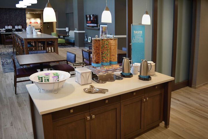 Hampton Inn & Suites Philadelphia / Media
