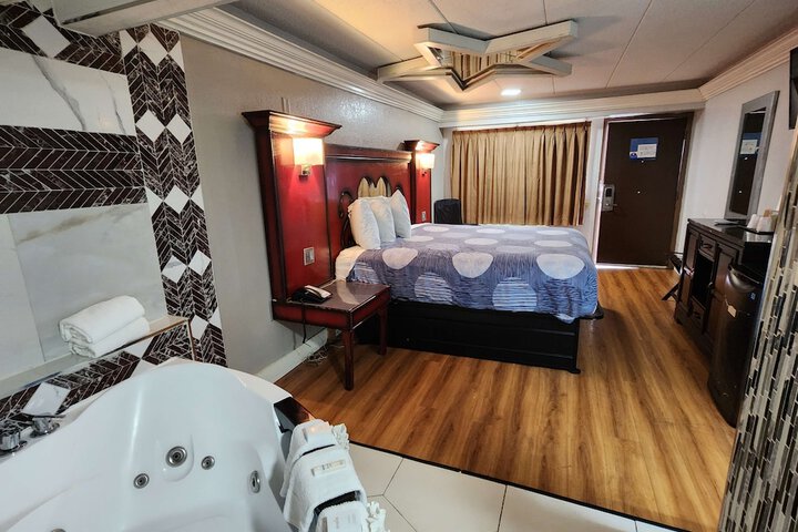 Room 43 of 67