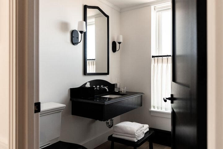 Room 14 of 34
