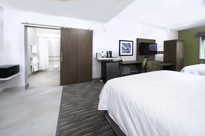 Room 15 of 47