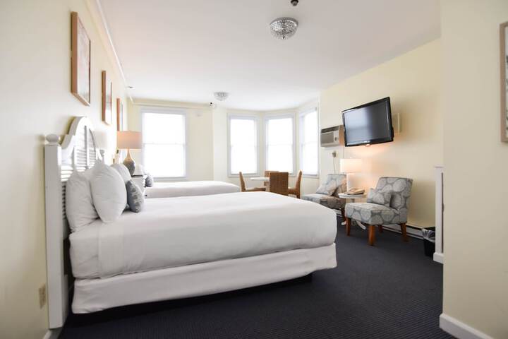 Room 52 of 119