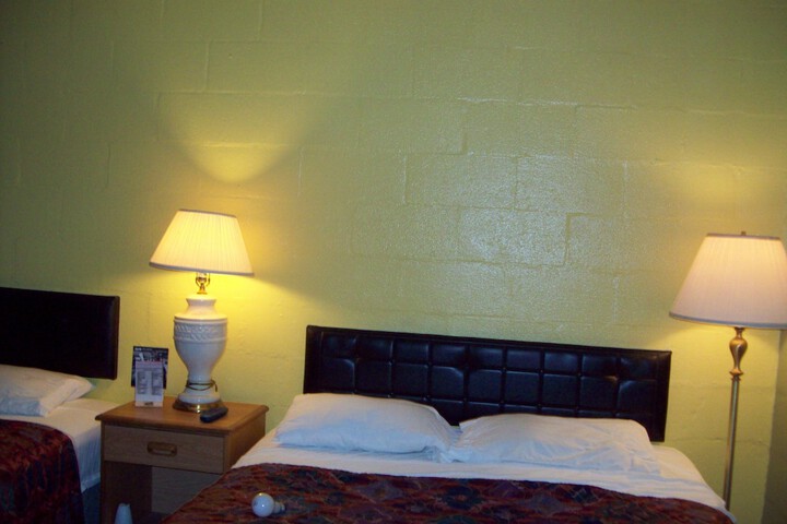 Room 9 of 40