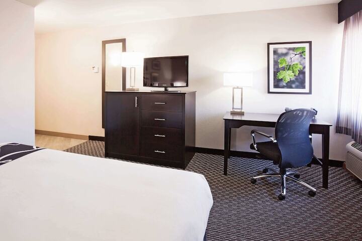 Room 17 of 44