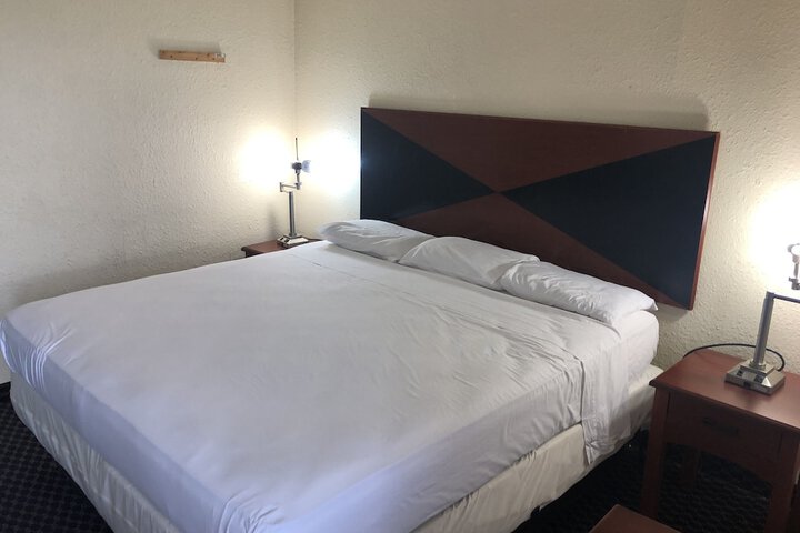 Room 23 of 29