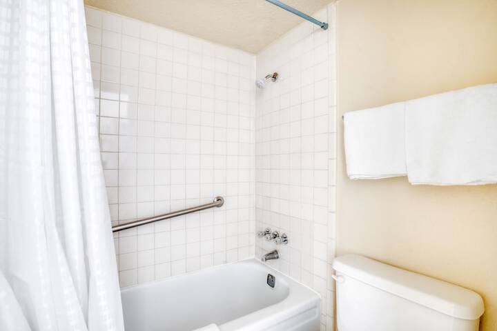 Room 20 of 28