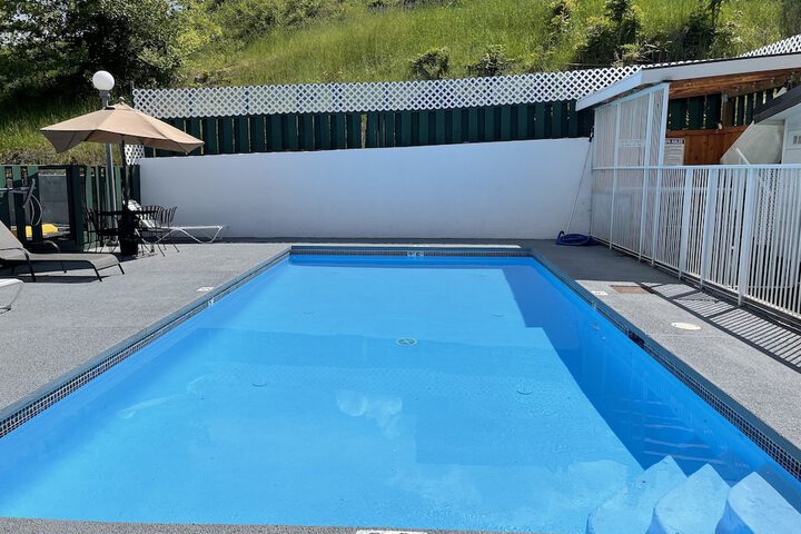 Pool 14 of 72