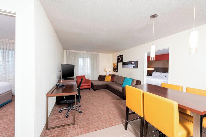 Residence Inn Akron South / Green