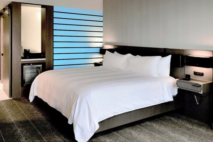Renaissance Reno Downtown Hotel & Spa