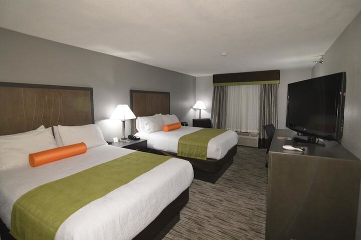 Room 12 of 33