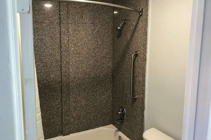 Room 12 of 21