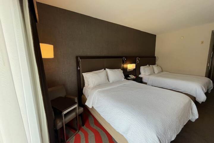 Holiday Inn Express Hotel Naples Downtown - 5th Avenue