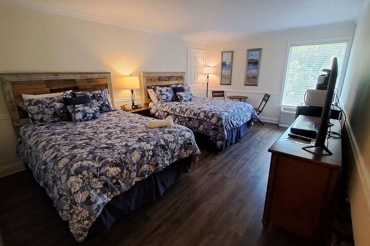Saint Simons Inn by the Lighthouse