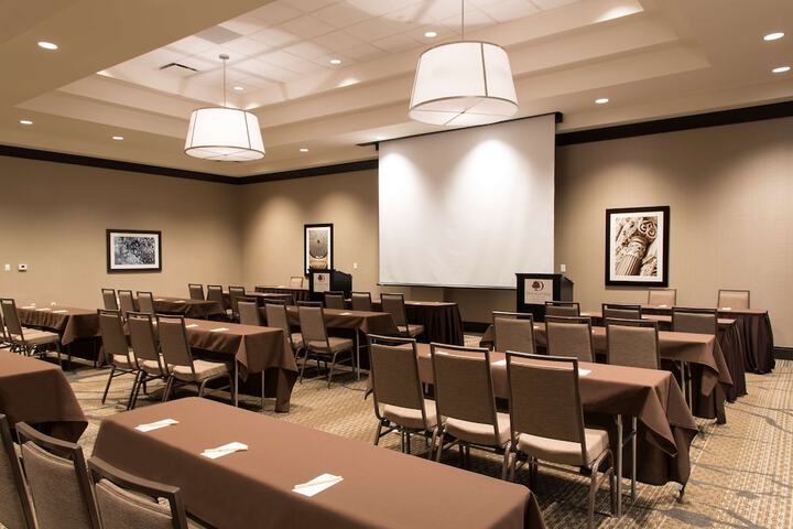DoubleTree by Hilton Schenectady Downtown