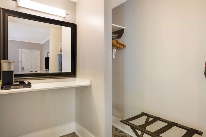Room 5 of 22