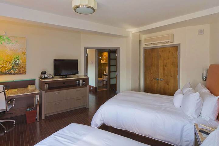 The Tudor Arms Hotel Cleveland - a DoubleTree by Hilton
