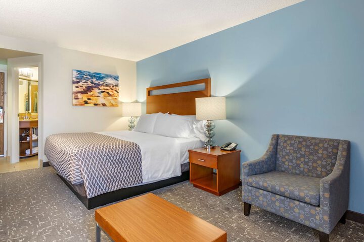 Room 16 of 37