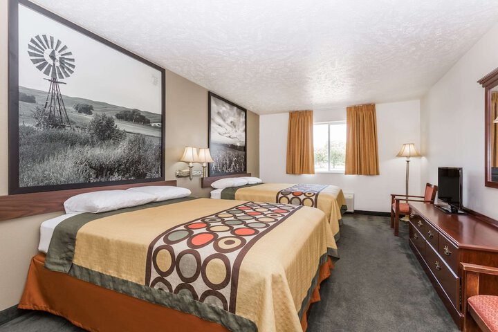 Room 3 of 15