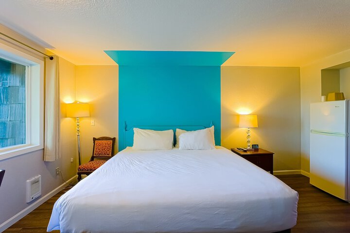 Coast River Inn by OYO Seaside