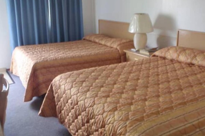 Room 27 of 43