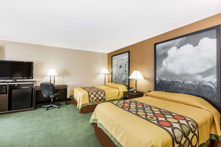 Room 5 of 15