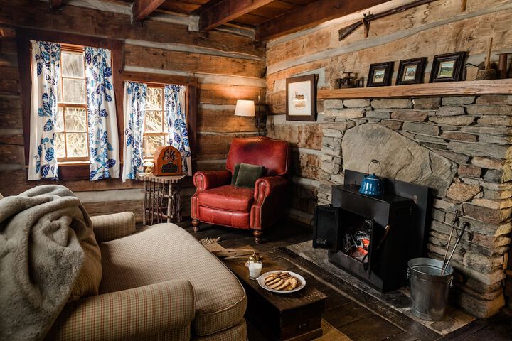 The Mast Farm Inn