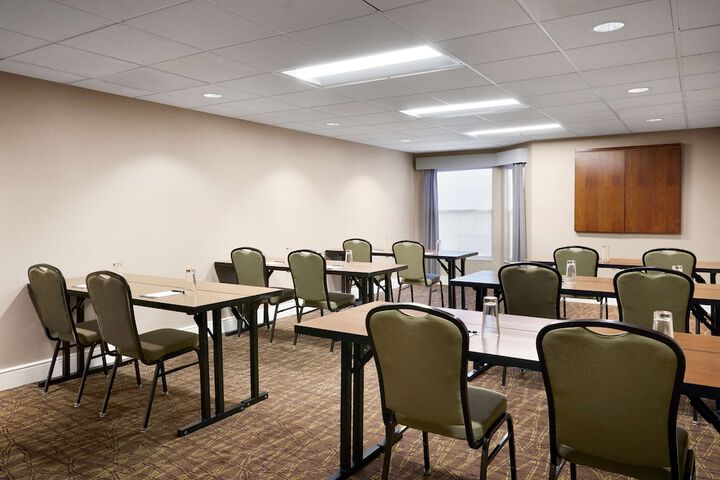 Homewood Suites by Hilton Baltimore-BWI Airport