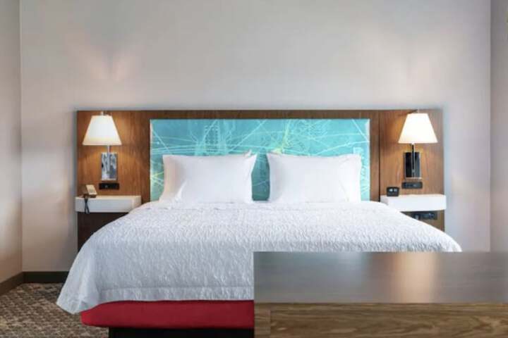Room 8 of 14