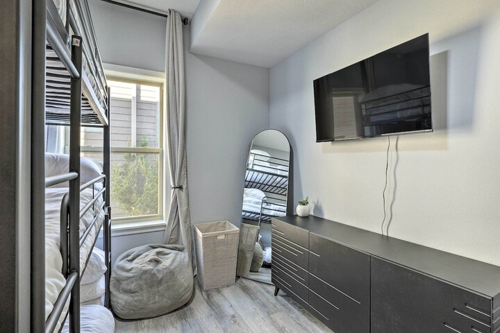 Reeds Spring Condo 3 Mi to Silver Dollar City!