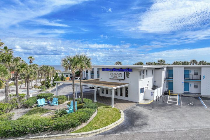 Seahorse Oceanfront Inn