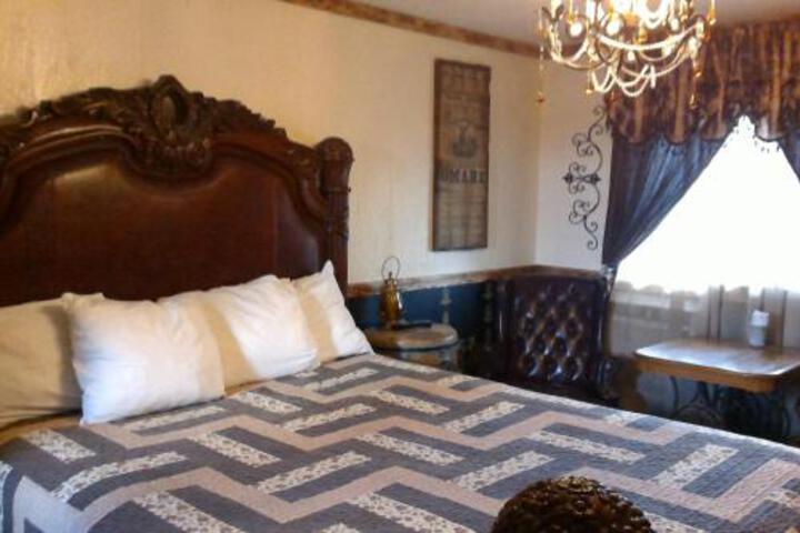 Room 9 of 10